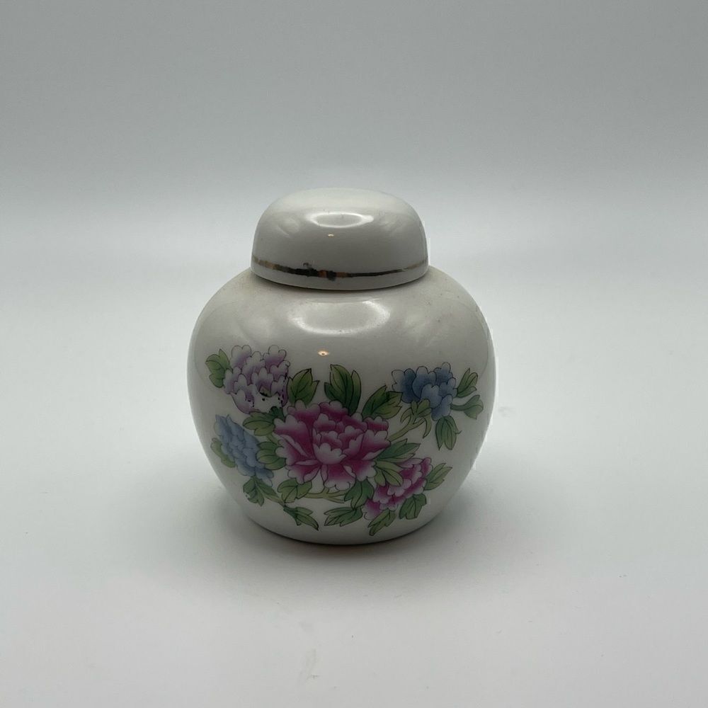 Small white Chinese ginger jar floral vintage